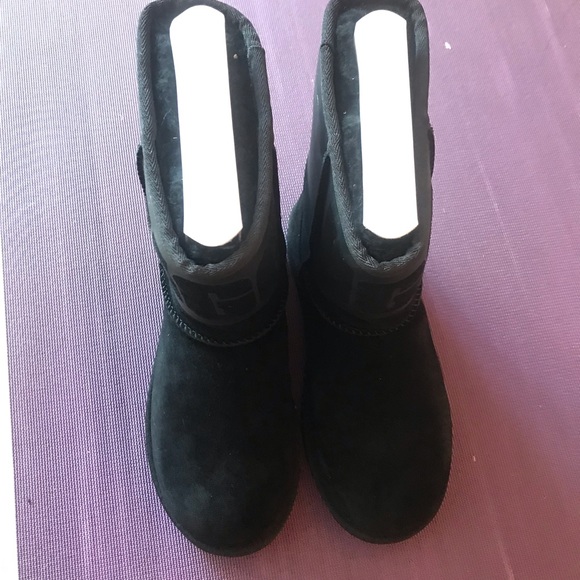 UGG classic short - Picture 5 of 10